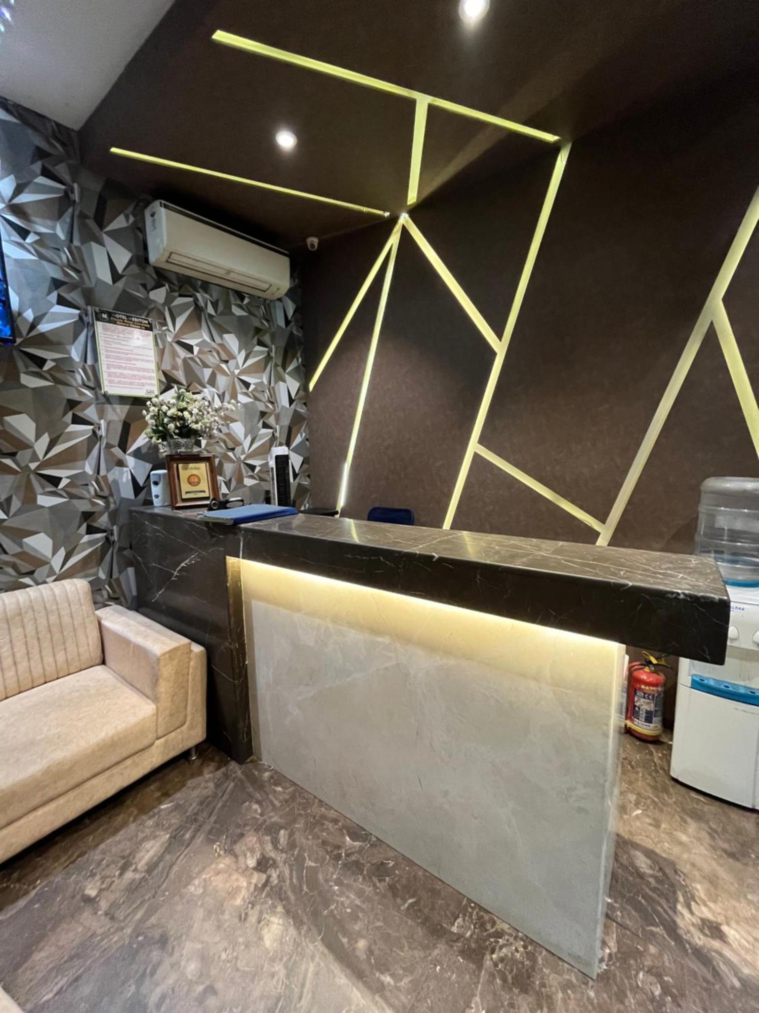 Hotel Meriton Mumbai International Airport T-2 Exterior foto
